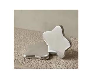 ที่รองแก้วสแตนเลสสีเงิน ดีไซน์คลาสสิกล่าสุด พร้อมบริการพิมพ์ลายตามสั่ง สำหรับใช้ในบ้าน โรงแรม ร้านอาหาร - Product Image 1