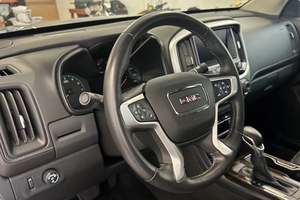 พร้อมขับขี่ - รถพวงมาลัยซ้ายมือสอง |   พวงมาลัยขวา |   ระยะทาง 5,000 ไมล์ ปี 2022 รถจีเอ็มซี แคนยอน อีลิเวชั่น ครูว์แค็บ - Product Image 4