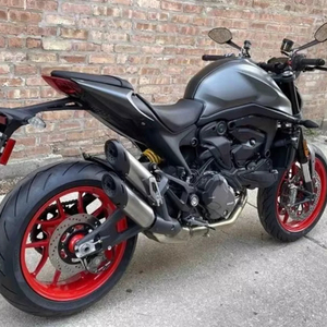 Ducati Monster + Aviator Grey 2023 usado disponible para la venta - Product Image 1