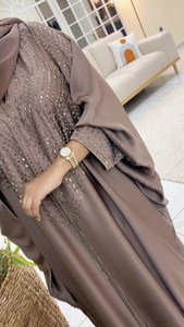 Abayas Élégantes et Modestes Brodées à la Main pour Femmes ! - Product Image 2