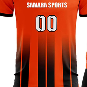 Uniforme de fútbol clásico vintage al por mayor, uniforme de fútbol de club en blanco original personalizado, conjuntos de camisetas de fútbol - Product Image 3