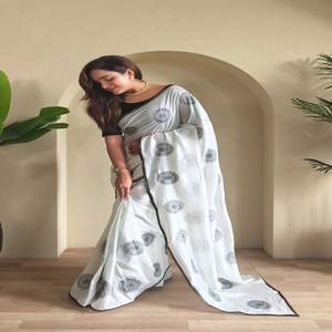 Sari en tissu pur VASTRA COTTAGE avec des butas brodés de fils noirs sur toute la surface et une belle bordure en dentelle contrastée - Product Image 6