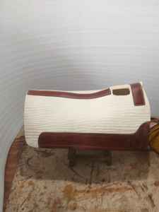 Tapis de selle aux prix les plus bas avec tapis de selle les plus récents conçus et fabriqués dans des matériaux de qualité supérieure à vendre par les exportateurs indiens - Product Image 2