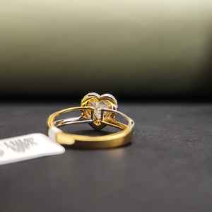 Anillo de Compromiso con Moissanita en Forma de Corazón, con Certificado IGI, en Plata de Ley 925 con Engaste Pavé, para tu Ser Querido - Product Image 5