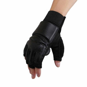 Guantes ligeros de combate de Taekwondo Protección acolchada duradera Ajuste ajustable y diseño transpirable para entrenamiento - Product Image 5