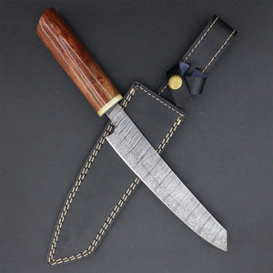 Couteau de chef Damas fait main, couteau de cuisine de style japonais avec manche en bois de rose, étui en cuir - Product Image 1