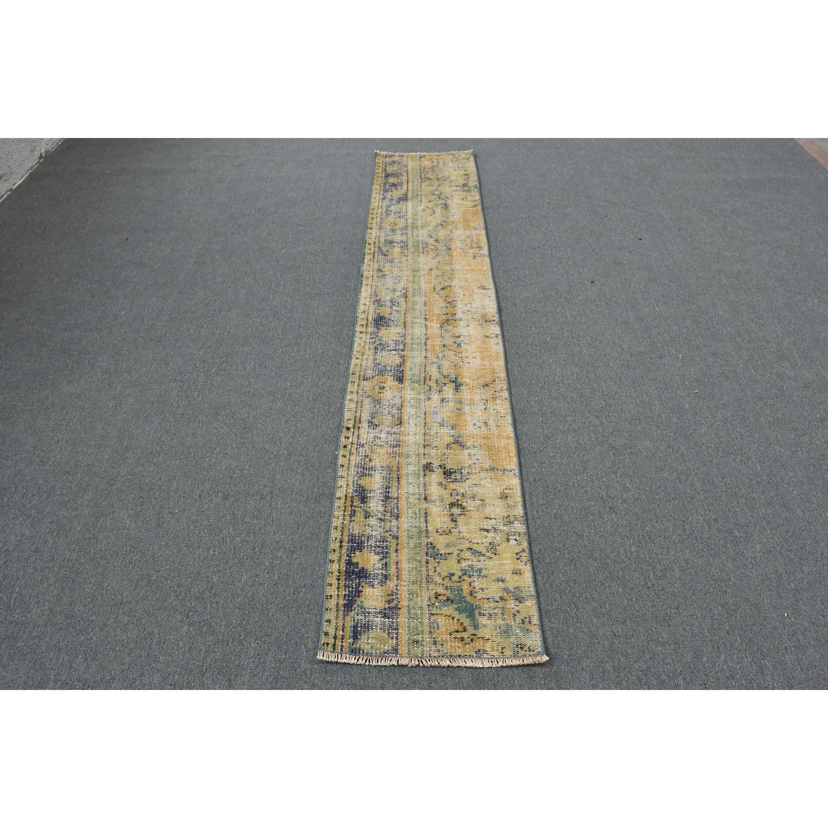 สีเหลือง