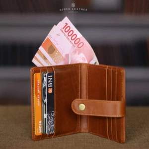 Leather Slim Wallet Hand-Stitched Genuine Cowhide Wallet with Secure Flap Closure Compact & Elegant Bi-Fold for Everyday Carry - Product Image 6