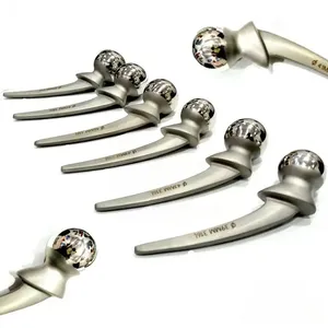 Kit d'instruments chirurgicaux pour prothèse de hanche de qualité supérieure, en acier inoxydable, réutilisable, de qualité médicale, certifié CE ISO 13485, haute température - Product Image 1