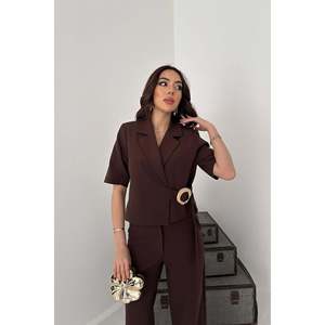 Traje de Chaqueta y Pantalones Marrón con Hebilla Sencilla - Marrón - Product Image 3