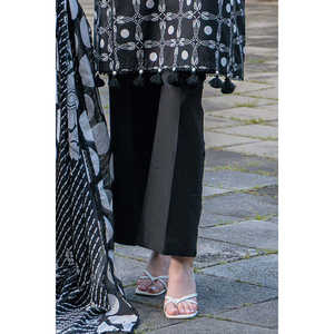 Traje de 3 Piezas para Mujer con Estampado y Cuello Bordado B-62011 - Product Image 5