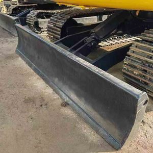 รถขุดขนาดเล็ก Komatsu PC70 ปี 2020 สีเหลือง พร้อมอุปกรณ์เสริมสำหรับงานก่อสร้าง  ประกอบด้วยมอเตอร์ปั๊มจากจีน ขนาด 0.32 ลิตร - Product Image 2