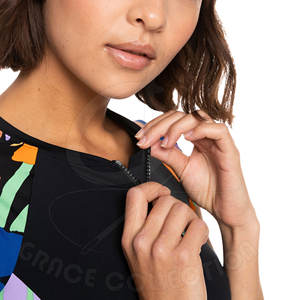 เสื้อกันผดผื่นแขนสั้น100% ผ้าโพลีเอสเตอร์สำหรับผู้หญิงผ้ายืดได้สำหรับโลโก้ออกแบบได้ตามต้องการ - Product Image 4