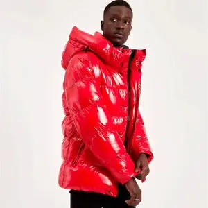 2022 moda stil kırmızı erkek puffer ceketler toptan kış sıcak yastıklı kabarcık ceket aşağı ceket özel tasarım bombacı aşağı mont