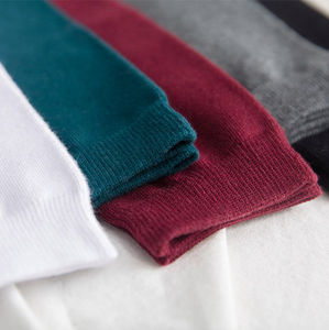 Chaussettes hautes pour filles du lycée - Chaussettes uniformes en coton avec un joli design côtelé, bout sans couture, logo sportif pour le printemps - Product Image 6