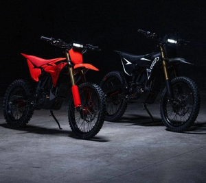 Nouvelles motos électriques tout-terrain rouges et noires avec moteur sans balais, freins à disque, puissance 1001-2000W, vitesse maximale >80 km/h - Product Image 5