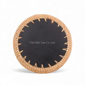 Assiette en nacre de qualité supérieure avec bord en rotin naturel pour une présentation élégante des repas et la décoration de la maison en provenance du Vietnam - Product Image 4