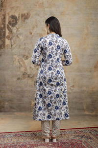 Kurta Droite en Coton Imprimé à la Main de Haute Qualité avec Pantalon pour Femmes, pour Mariage et Tenue Décontractée - Product Image 5