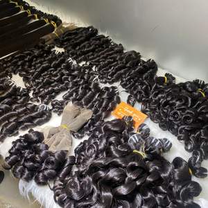 Océan Ondulé Couleur Naturelle 100% Cheveux Humains Vietnamiens Avec Pleine Cuticule Alignée Pleine Longueur Cheveux Bruts De Haute Qualité - Product Image 5