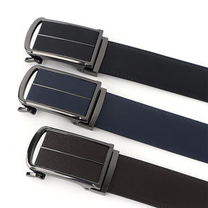 Ceinture en cuir classique pour homme, style business décontracté |   Prix d'usine OEM ODM Vente en gros Haute qualité Logo personnalisé Imperméable Respirant pour - Product Image 5