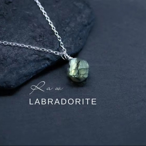 Collar de labradorita cruda, chapado en oro colgante de plata, estilo Vintage único, joyería de piedras preciosas naturales, regalo hecho a mano para novia - Product Image 3
