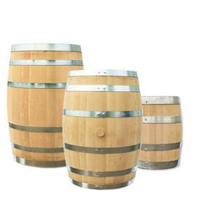 Baril en bois de 240 L, construction durable pour le vieillissement du vin et une utilisation décorative - Product Image 1