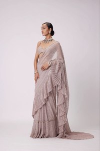 Saree en soie Bollywood tendance avec design de paillettes audacieuses pour adultes disponible en ligne - Product Image 3