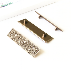 มือจับตู้ทรงสี่เหลี่ยมผืนผ้า โลหะผสมสังกะสี ดีไซน์หรูหราทันสมัย พื้นผิวมีเท็กซ์เจอร์ ทนทาน เหมาะสำหรับห้องครัว ห้องรับประทานอาหาร ห้องน้ำ ตู้เสื้อผ้า และเฟอร์นิเจอร์ - Product Image 3