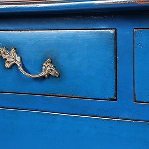 Meubles Anciens Français Vintage Commode en Bois d'Acajou Durable avec 3 Tiroirs 2 Portes Durable pour le Stockage de Vêtements ou d'Articles - Product Image 2