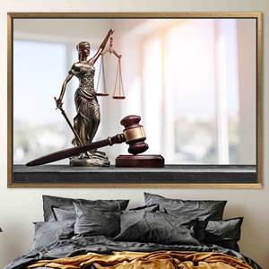 Impression sur toile Lady Themis avec balance de la justice, 1P : encadrée en or - Product Image 1
