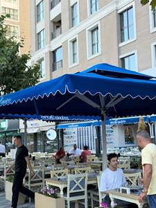 Parasol commercial d'extérieur Gold Umbrella 550*550/8 Magnum, avec mât télescopique carré en aluminium, tissu acrylique et base en marbre - Product Image 5