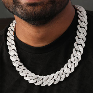 Chaîne de luxe style hip-hop pour hommes en argent sterling 925 à maillons cubains style moissinatie entièrement glacé avec diamant rond - Product Image 1