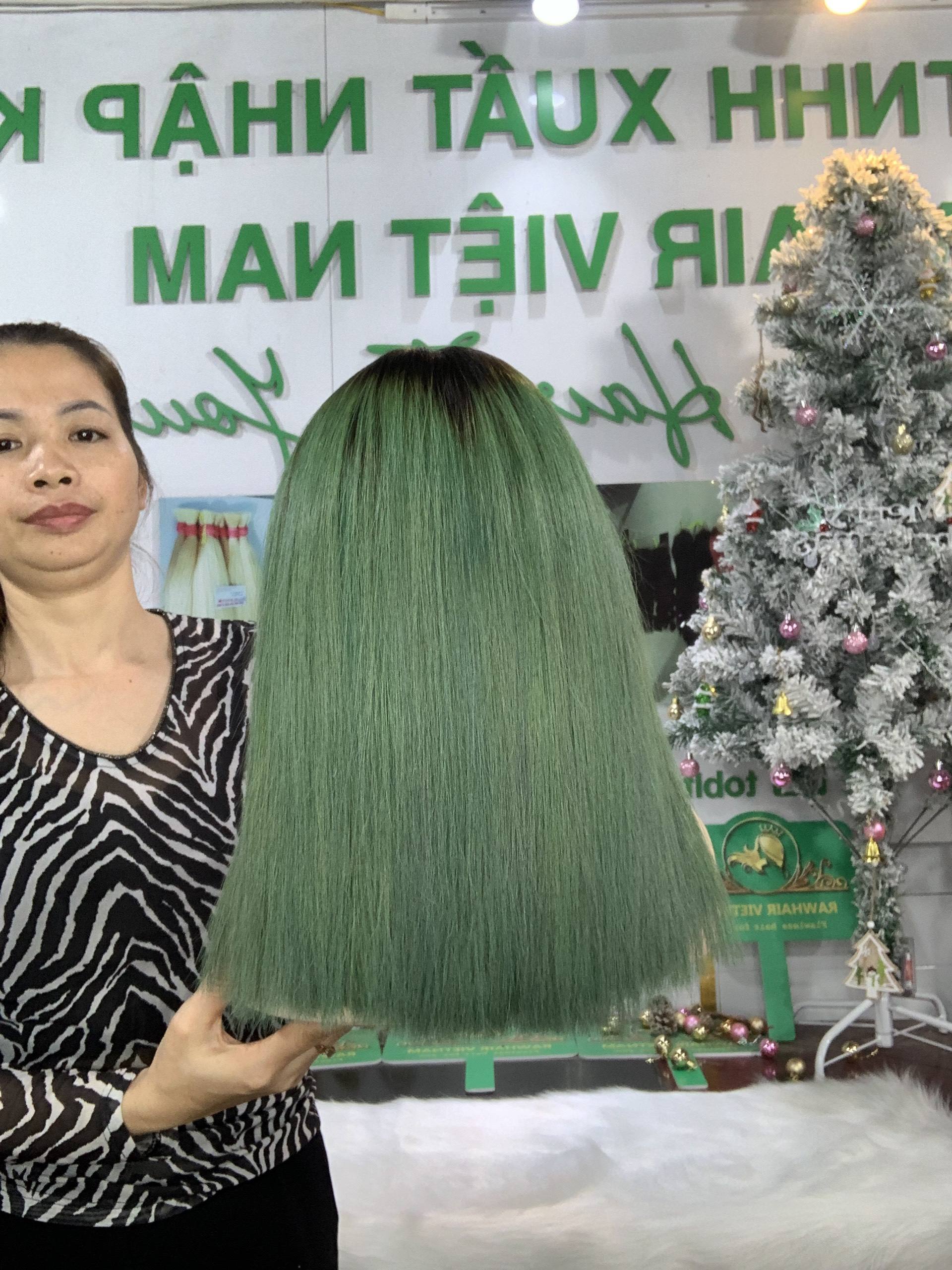 สีเขียว