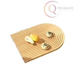 Plateau de service en bois avec une finition artisanale raffinée, améliore la présentation de la table - Product Image 1