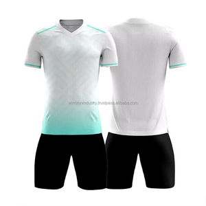 Vente en gros d'uniformes de football américain personnalisés de qualité unique, nouveau style d'uniforme de football américain à séchage rapide par sublimation - Product Image 2