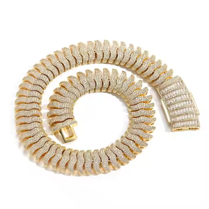Último collar de cadena cubana con púas de 18MM, joyería Vintage de oro amarillo, Diamante cultivado en laboratorio, Plata chapada en oro para regalos en los EE. UU. - Product Image 3