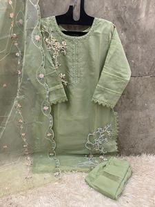 Belle tenue occasionnelle couleur incroyable haute sur demande Heavy Organza Salwar Suit & Dupatta With Embroidery Work Woman Fashion - Product Image 6