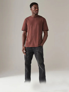 Camiseta de estilo de vida al aire libre para hombres Proveedor de ropa de calle personalizada para uso informal y uso diario a granel Ventas al por mayor - Product Image 2