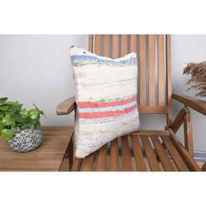 Coussin Kantha en laine multicolore 18x18 pouces Coussin décoratif tissé avec motif vintage - Product Image 2