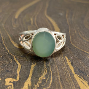 แหวนทองชุบประดับพลอยอควาแคลซิโดนีทรงปรินเซสคัท น้ำหนัก 4.2 กรัม ดีไซน์แบบ Eternity พร้อมขอบประดับเพชร  ทันสมัย สวยงาม เหมาะเป็นของขวัญ - Product Image 1