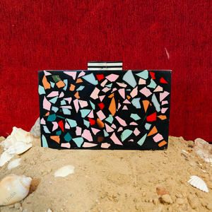 Sac à main en résine multicolore fait à la main pour femmes, sac de soirée géométrique de luxe avec finition rigide, cadeau pour elle - Product Image 4