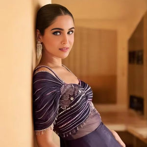 Traje de Sharara de seda banarsi de tela pesada moderna de diseñador étnico indio y pakistaní - Product Image 1