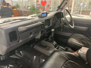 USADO 2025 VX Wagon VX 4.5L Gasolina/Petróleo Sedán 4x4 Transmisión Automática Techo Solar Panorámico 100% Funcionando Perfectamente Sin Accidentes - Product Image 3