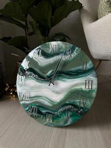 Handcrafted Quartz <strong>Movement</strong> Resin Wall <strong>Clock</strong> with Art Deco <strong>Design</strong> and Wood Inlays for Restaurants at Very Cheap Price - Product Image 3