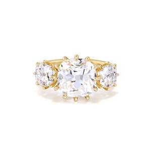 แหวนเพชรทริลโลจี Grand Old Mine Cushion Diamond น้ำหนัก 4.15 กะรัต เกรด F VS2 เพชรเพาะเลี้ยงในห้องปฏิบัติการ ตัวเรือนทองคำขาว 14K ของขวัญครบรอบสำคัญ - Product Image 2