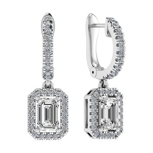 Boucles d'oreilles clous en diamant de laboratoire ovale radiant serti clos, 0,30 ct, en platine, cadeau d'anniversaire de mariage - Product Image 1
