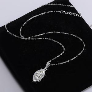 Collar con Colgante de Ojo de Caballo de Plata de Ley 925 con Diseño de Halo y Moissanita Marquise VVS de 2 Quilates, Joyas de Perla Negra, Moderno y Exquisito - Product Image 4