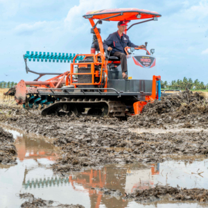 Tractor Agrícola Hogico de 80 CV, Nuevo, 2WD, Cultivador Agrícola 3 en 1, Rotocultor, Cultivador Rotatorio, Oruga de Goma Agrícola en Venta - Product Image 3