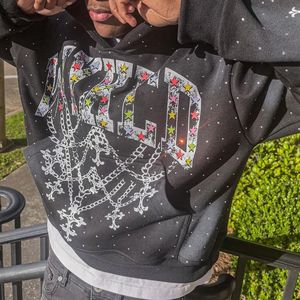 Sudadera con capucha oversize de algodón grueso con lavado ácido vintage para hombre, con logo de diamantes de imitación bordado personalizado, efecto descolorido por el sol, estilo streetwear, de fábrica - Product Image 5