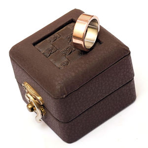 Caja de Anillo de Boda Cuadrada Clásica Hecha a Mano con Mokume Gane, Marca Burraq, Regalo Perfecto para Papá, Esposo, Novio, Soporte OEM - Product Image 5